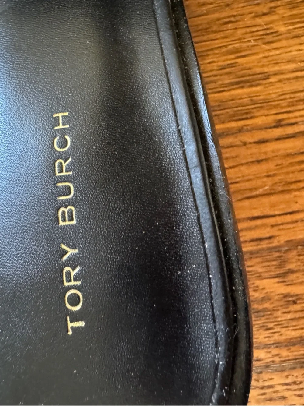 Tory Burch Everly Black Leather heeled Sandals with Gold Logo - Picture 4 of 8